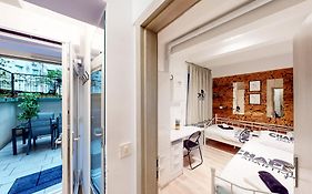 Chaplin Apartment - Free Garage Parking
